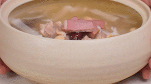 出鍋前5分鐘加鹽調(diào)味。