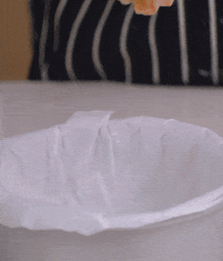 放到容器中，30-36攝氏度的地方發(fā)酵2次。