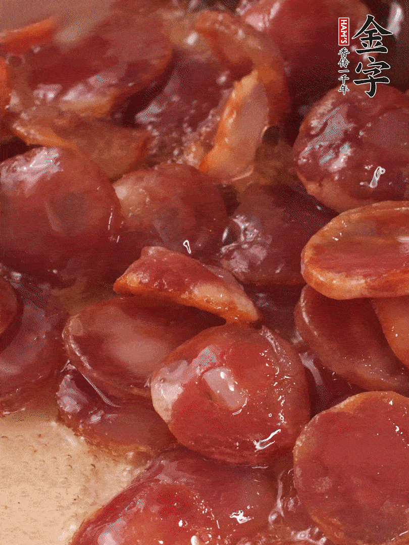 絲苗米洗凈后，用1.5倍水煮至6分熟（偏硬的質(zhì)地），網(wǎng)篩撈起瀝干水分備用。